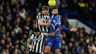 Драма с потасовкой: топ-клубы Англии выдали супершоу