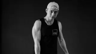 "Вы что спорите?" Казахстанец пожаловался на судей турнира и получил ответ