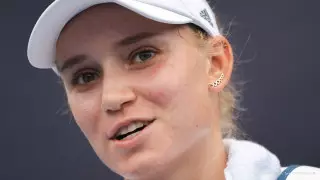 Елена Рыбакина одержала разгромную победу на турнире в Австралии