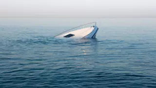 На египетском курорте затонуло судно, перевозившее туристов