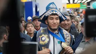 Чемпион мира Ризабек Айтмухан получил дорогостоящие подарки