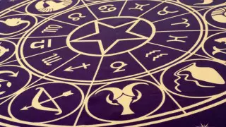 Гороскоп на сегодня: кто получит щедрую награду, а кому повезет в любви