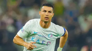 Криштиану Роналду купил "дешевое" авто и показал фанатам