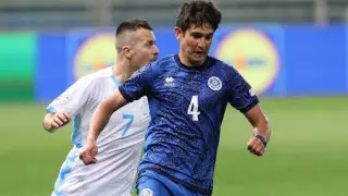 От официанта и МЧС до сборной: откровения футболиста из Казахстана