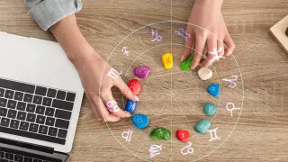 Гороскоп на сегодня: кому ждать сюрпризов, а кому приключений