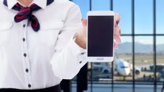 Стюардесса отсудила у авиакомпании 10 миллионов после скандального увольнения