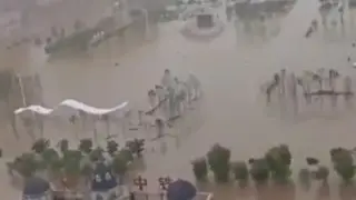 Пугающая картина: небо над Дубаем стало черным