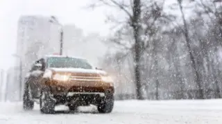 Участки дорог закрыли в пяти областях страны