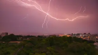 Отдых обернулся кошмаром: турист погиб от молнии на глазах семьи