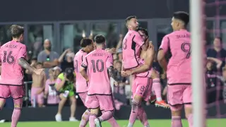 Видео футбольной дуэли сыновей Месси и Суареса появилось в социальных сетях