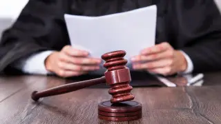 Казахстанского тренера объявили "персоной нон грата": решение суда