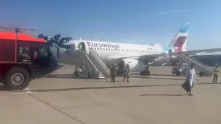 Самолет с английскими болельщиками совершил аварийную посадку