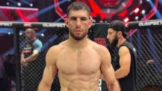 "Воткнули в асфальт": боец MMA рассказал о нападении в Алматы