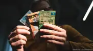 Некоторым казахстанцам могут автоматически выставить запрет на получение кредитов