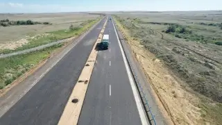 Еще один участок дороги Караганда - Балхаш сделали четырехполосным