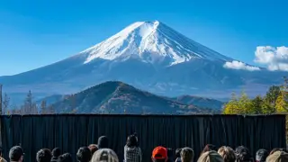 В Японии сняли огромный экран, закрывавший вид на популярную достопримечательность