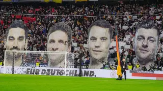 Фанаты попрощались с легендами “Реала“, “Баварии“ и “МанСити“