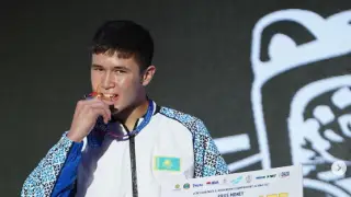 Торехан Сабырхан завоевал первое золото для Казахстана на молодежном ЧМ-2024 по боксу