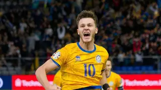 Гол вратаря на 96-й минуте огорчил команду Максима Самородова