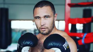 Казахстанец получил чемпионский бой на легендарном “Уэмбли“