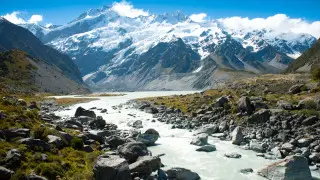 “Объявлены погибшими“: трое альпинистов исчезли на пике в Новой Зеландии