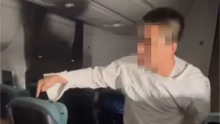“Это твоя проблема!“ Пассажиры устроили скандал на борту