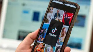 “Как атомная бомба“. Депутат предложил ограничить TikTok в Казахстане