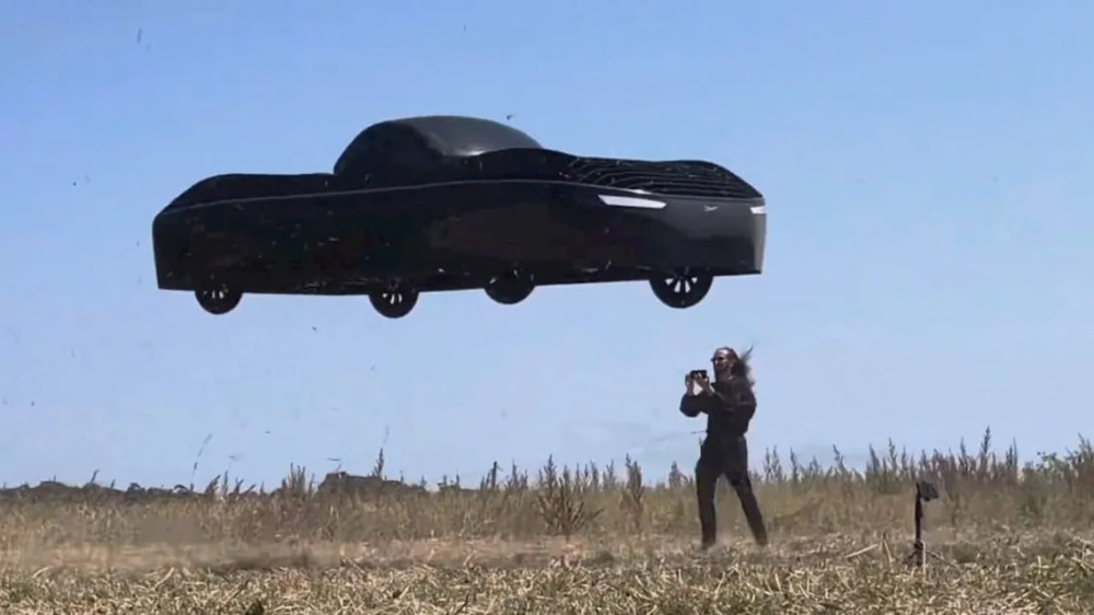 Кадры из видео