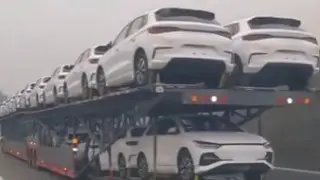 Кадры из видео