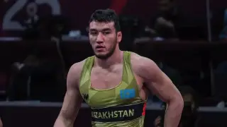 Титулованный казахстанский борец пробился в полуфинал чемпионата Азии