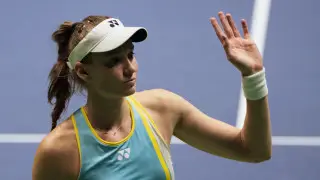 Елена Рыбакина сумасшедшим камбэком принесла победу Казахстану