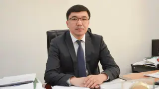Акмади Сарбасов покинул пост первого вице-министра труда