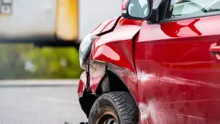 Брошенный камень “стоил“ жителю Шымкента 200 тысяч тенге