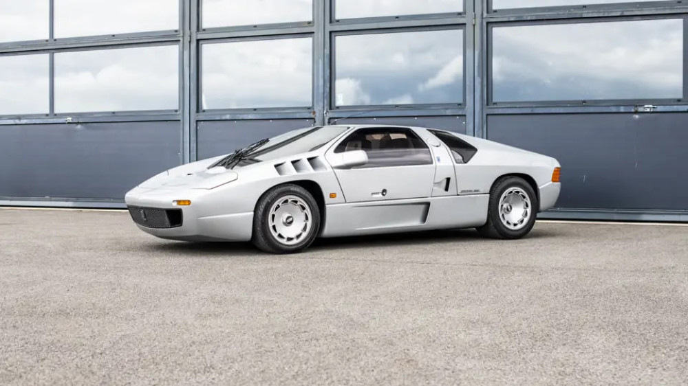 Фото: Isdera