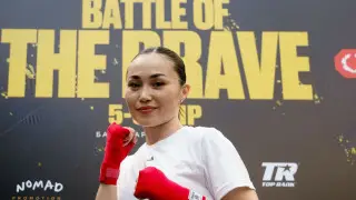 Красотка-боксерша из Казахстана вошла в топ-10 мирового рейтинга