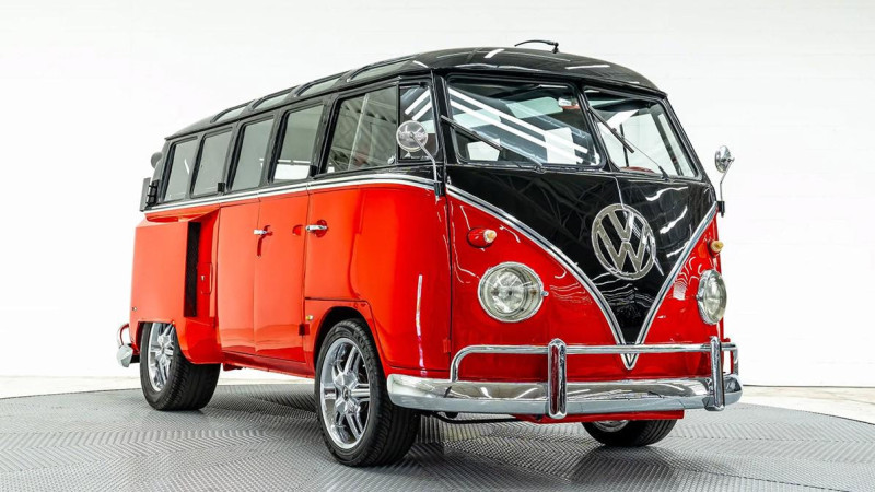 Фото: Crown Classics