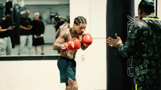 Скандальный блогер может провести бой с действующим чемпионом мира