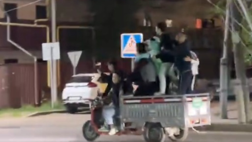 Кадры из видео