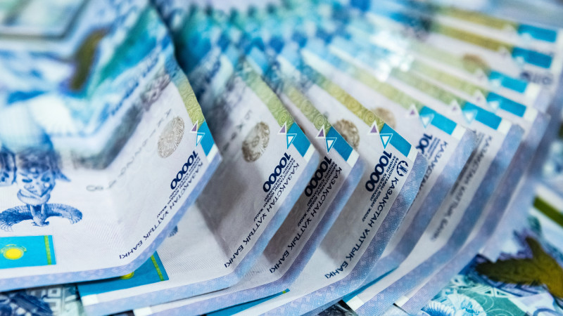 Осторожно, микрозаймы! Как казахстанцам избежать долговой ямы