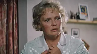 Нина Гребешкова. Кадр из фильма "Бриллиантовая рука"