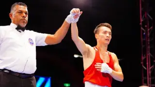 Три нокдауна: боксер из Казахстана завоевал медаль чемпионата Азии