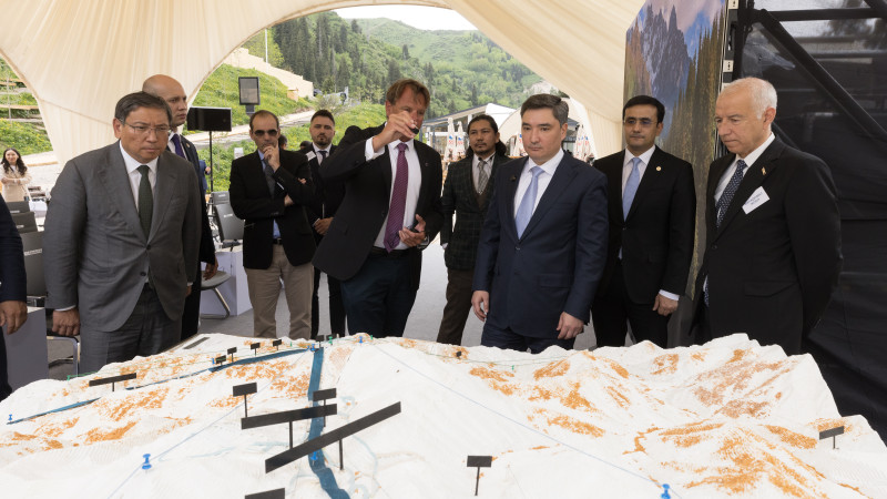 Фото пресс-служба правительства