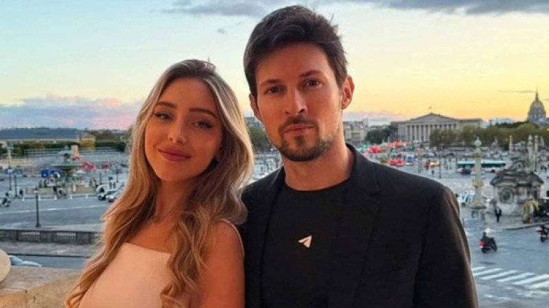 Юлия Вавилова и Павел Дуров в Париже. ©️ julivavilova/Instagram