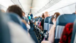 Казахстанка спасла жизнь пассажиру на рейсе до Лондона