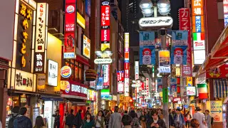 Отец потратил 700 тысяч долларов, чтобы показать сына всему Токио