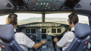 Пилот раскрыл правду о странных звуках в самолете