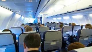 “Безрассудный полет“ казахстанской авиакомпании обсуждают в сети