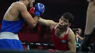 Серебряный призер Олимпиады из Казахстана учинил разгром на Кубке мира