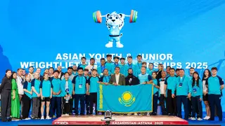 Абсолютный триумф: Казахстан возглавил медальный зачет на чемпионате по тяжелой атлетике