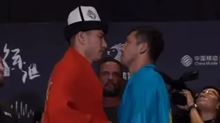 Бой Казахстан - Кыргызстан в UFC завершился удушающим приемом в первом раунде